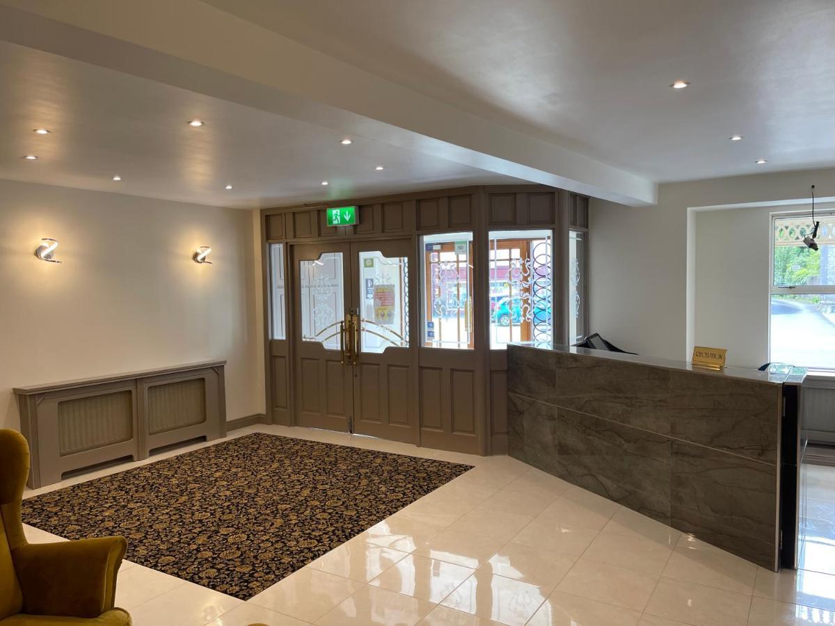 Grand Hotel Moate Exterior photo